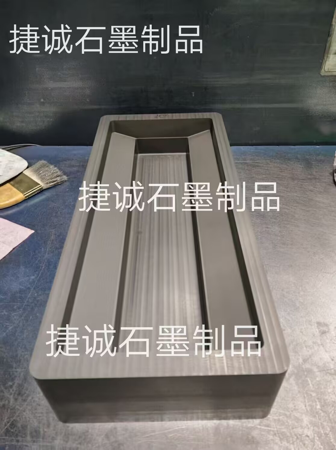 石墨油槽，鑄錠石墨油槽，高純石墨油槽，多槽石墨油槽，耐高溫石墨油槽，金銀鑄錠石墨模具，石墨油槽石墨鑄錠槽，石墨油槽生產(chǎn)廠(chǎng)家